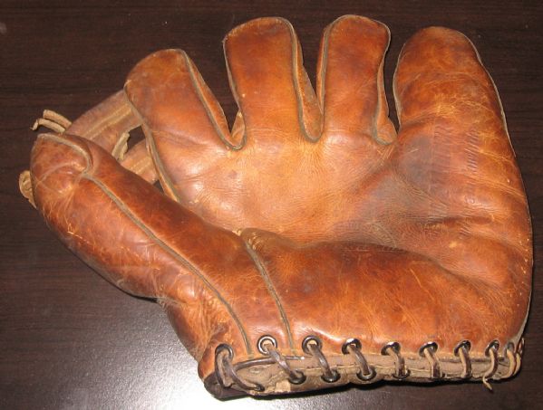 1940s era Eddie Miller Model Baseball Glove