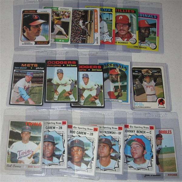 1970-75 Topps Lot of (23) W/ Bench