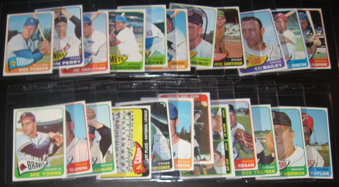 1965-66 Topps Lot of (62) W/ '66 #110 Banks
